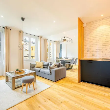 Le Perchoir / F2 De Standing Avec Ecran De Cinema Appartement Pontoise